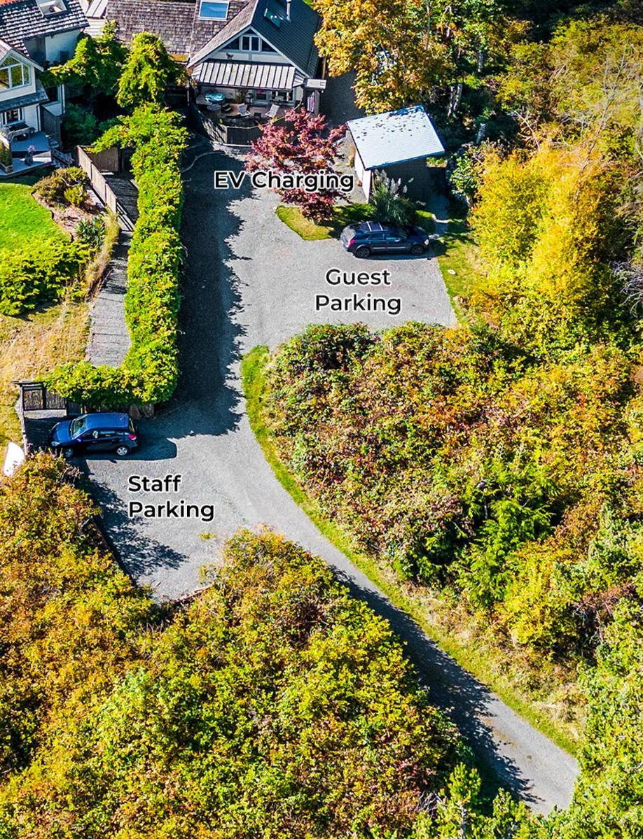 Manna House Apartment Denman Island
